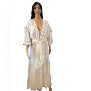 Elegant White Robe with Ruffled Sleeves and Tie Waist vintage